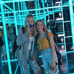 Meet your Posher, Ellery